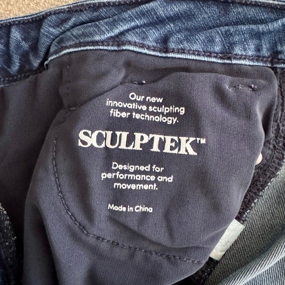 ATHLETA Sculptek 9” Rise Skinny Jean in Dark Wash - Picture 8 of 8